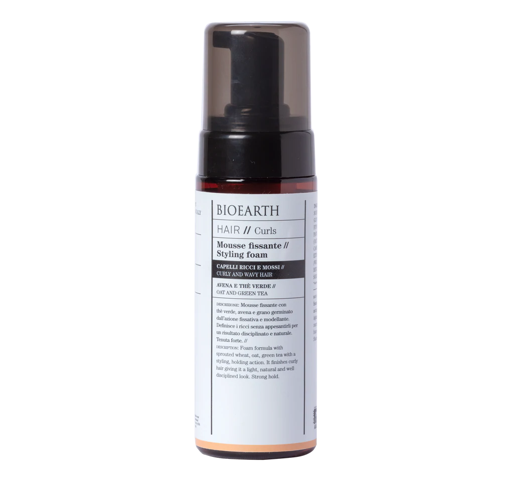 Mousse Fissante Bioearth HAIR per capelli mossi, ricci, crespi – Modellante e Fissante a tenuta forte, definisce i ricci senza appesantirli per un risultato disciplinato e naturale, Biologica Ecologica Vegana, senza siliconi parabeni petrolati nickel 150ml - immagine 2
